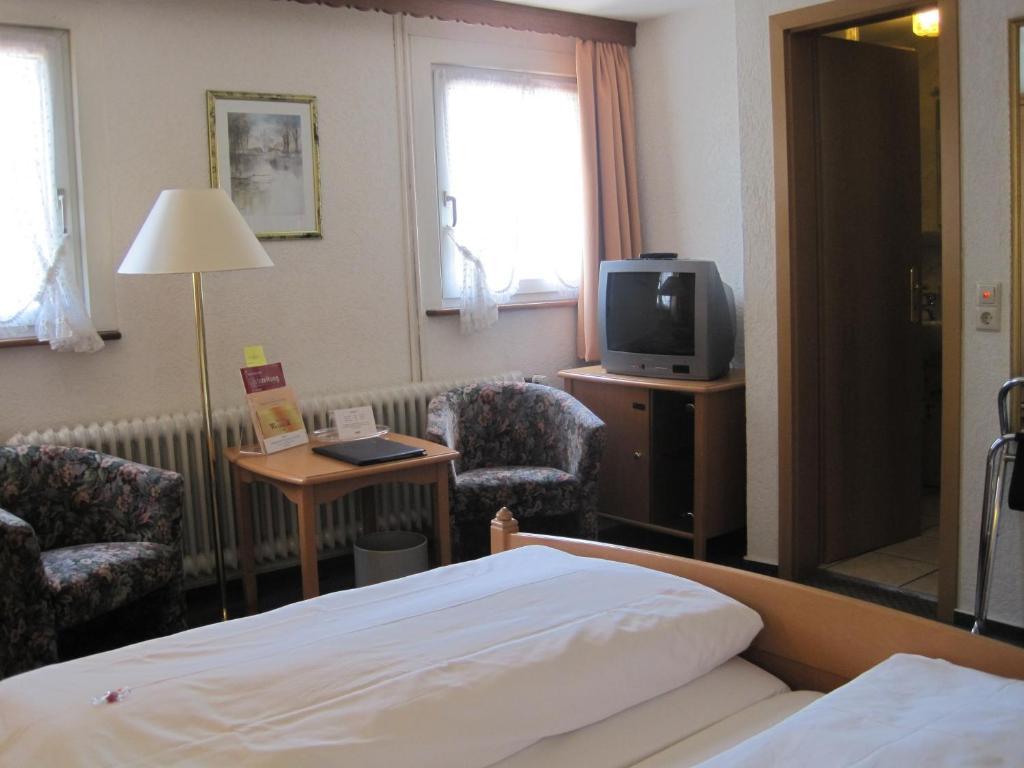 Gaestehaus Waldeck Titisee-Neustadt Rum bild